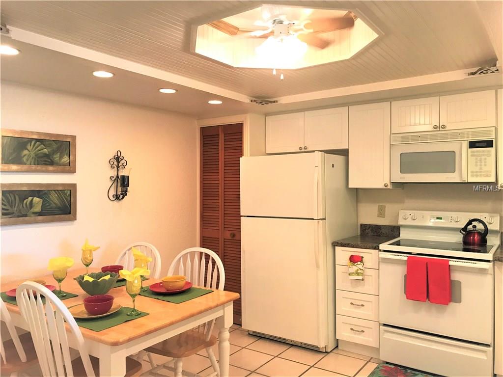 318 WINDRUSH BOULEVARD, INDIAN ROCKS BEACH, Florida 33785, 3 Bedrooms Bedrooms, 6 Rooms Rooms,2 BathroomsBathrooms,Residential,For sale,WINDRUSH,U7838596