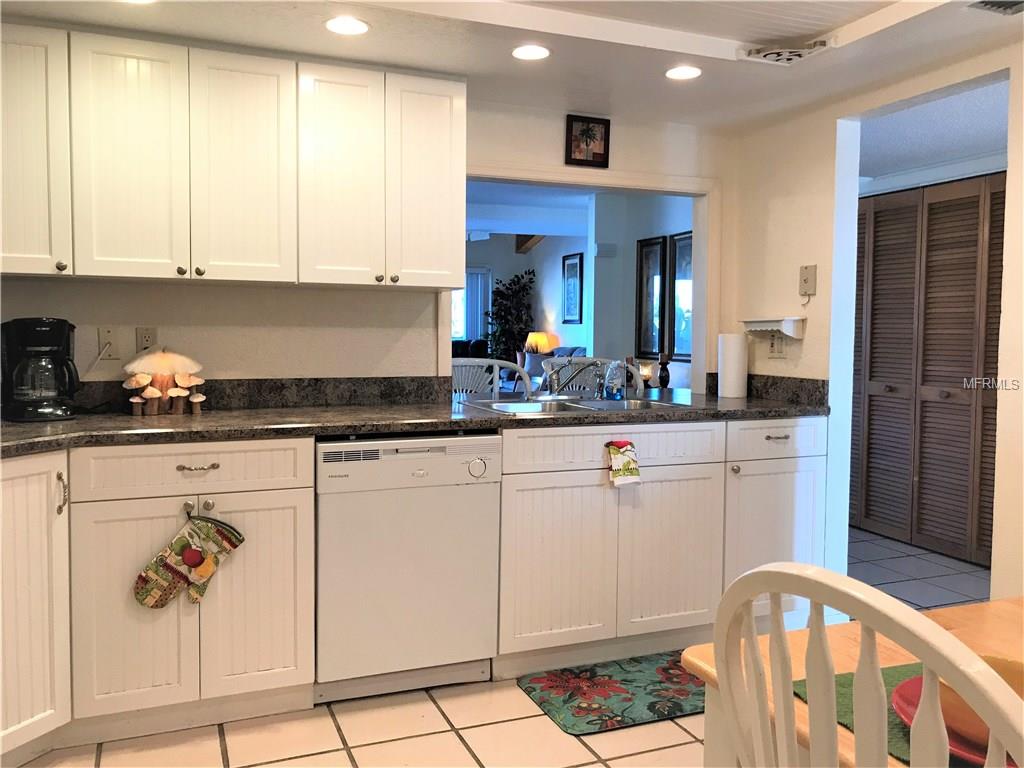 318 WINDRUSH BOULEVARD, INDIAN ROCKS BEACH, Florida 33785, 3 Bedrooms Bedrooms, 6 Rooms Rooms,2 BathroomsBathrooms,Residential,For sale,WINDRUSH,U7838596