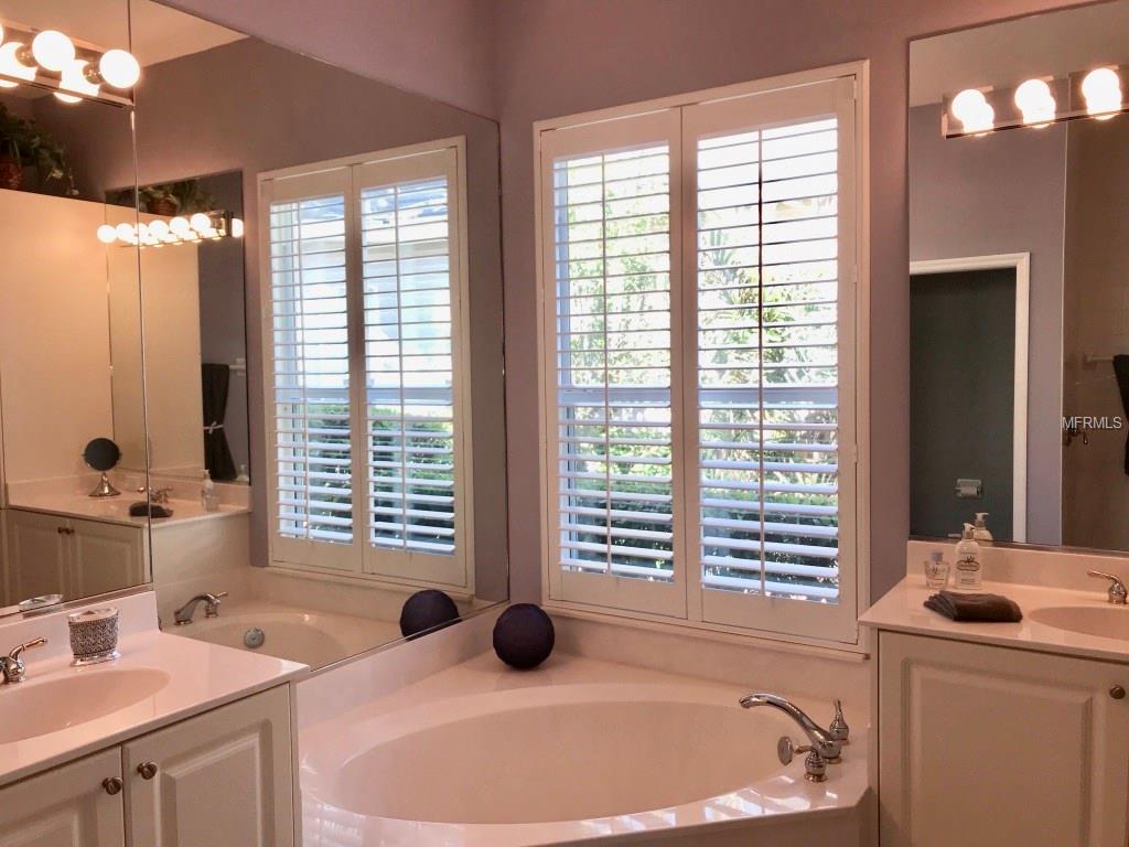 8315 ABINGDON COURT, UNIVERSITY PARK, Florida 34201, 3 Bedrooms Bedrooms, 8 Rooms Rooms,2 BathroomsBathrooms,Residential,For sale,ABINGDON,A4205070