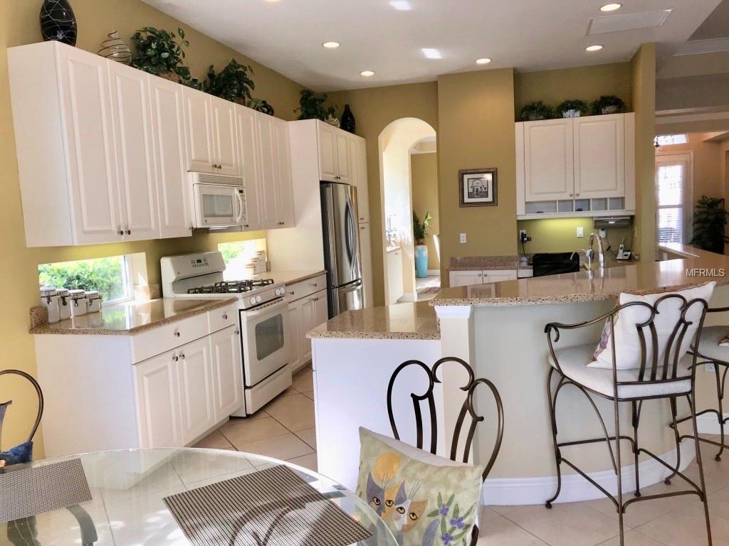 8315 ABINGDON COURT, UNIVERSITY PARK, Florida 34201, 3 Bedrooms Bedrooms, 8 Rooms Rooms,2 BathroomsBathrooms,Residential,For sale,ABINGDON,A4205070