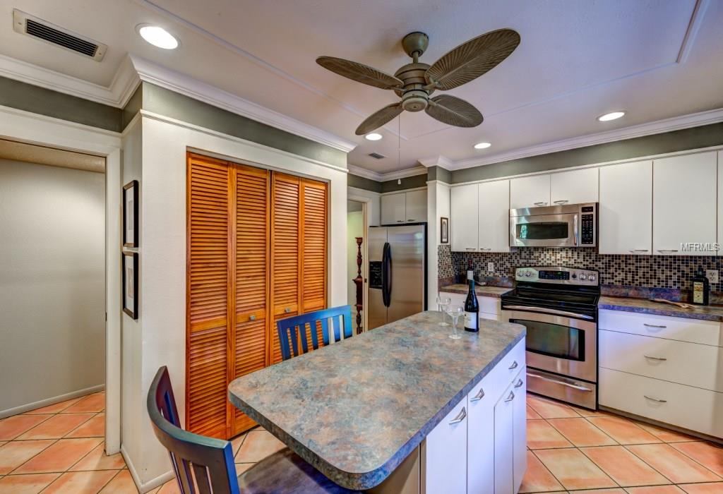 1721 PINE HARRIER CIRCLE, SARASOTA, Florida 34231, 4 Bedrooms Bedrooms, 11 Rooms Rooms,3 BathroomsBathrooms,Residential,For sale,PINE HARRIER,A4208082