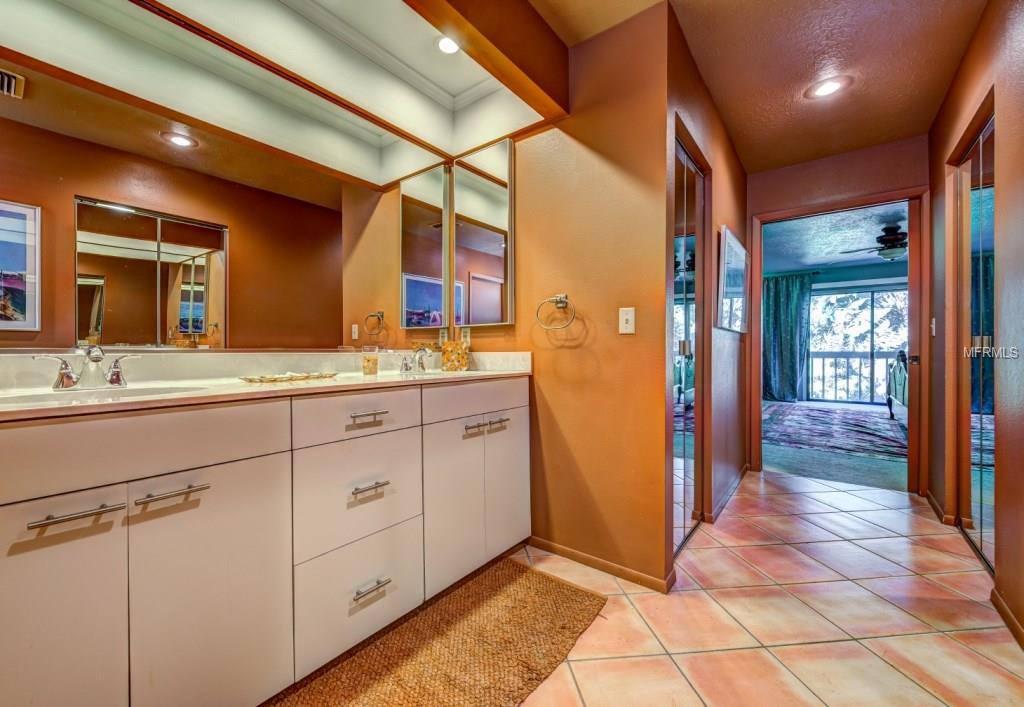 1721 PINE HARRIER CIRCLE, SARASOTA, Florida 34231, 4 Bedrooms Bedrooms, 11 Rooms Rooms,3 BathroomsBathrooms,Residential,For sale,PINE HARRIER,A4208082