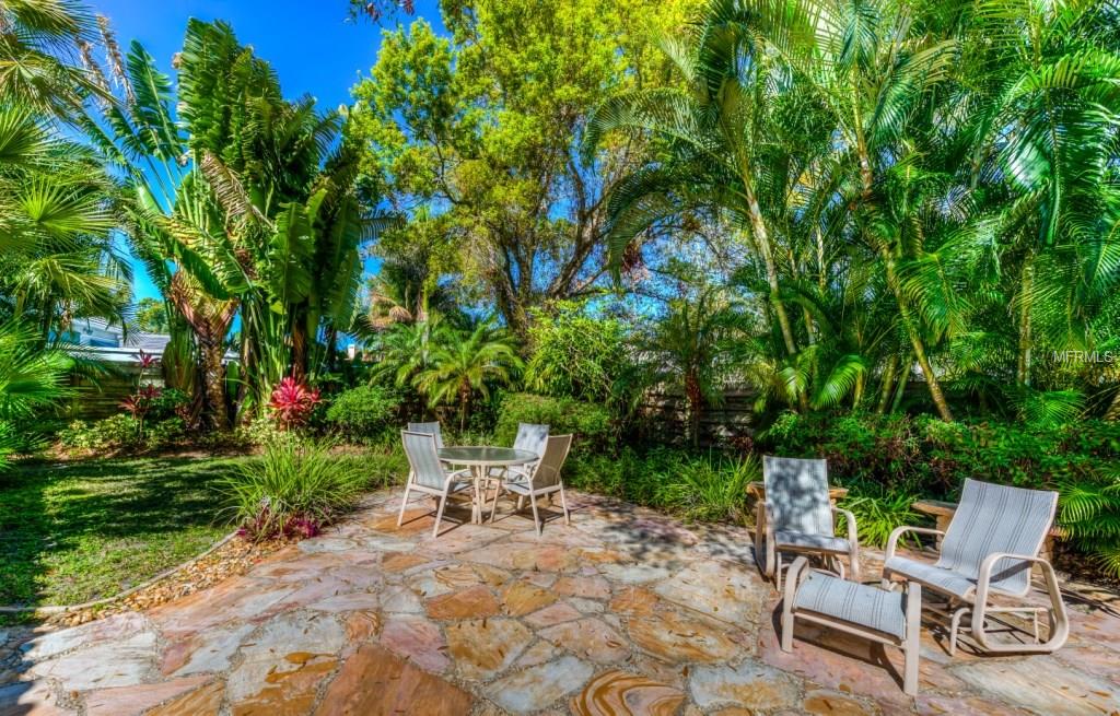 1721 PINE HARRIER CIRCLE, SARASOTA, Florida 34231, 4 Bedrooms Bedrooms, 11 Rooms Rooms,3 BathroomsBathrooms,Residential,For sale,PINE HARRIER,A4208082