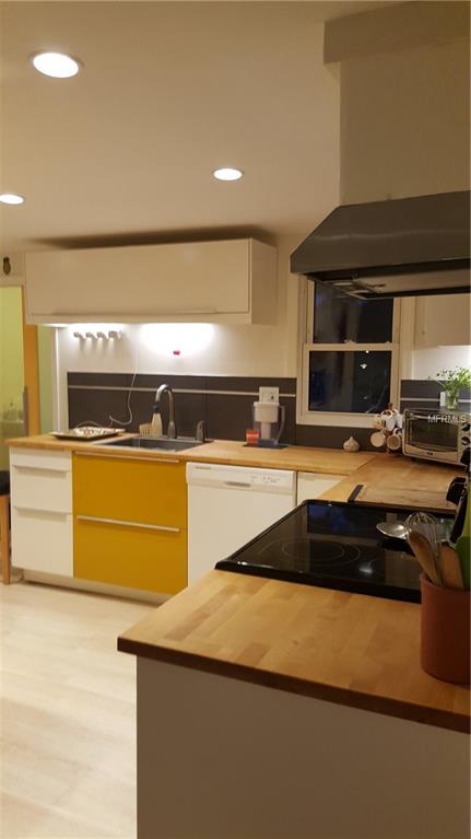 1505 18TH STREET W, BRADENTON, Florida 34205, 2 Bedrooms Bedrooms, 6 Rooms Rooms,1 BathroomBathrooms,Residential,For sale,18TH,A4208806