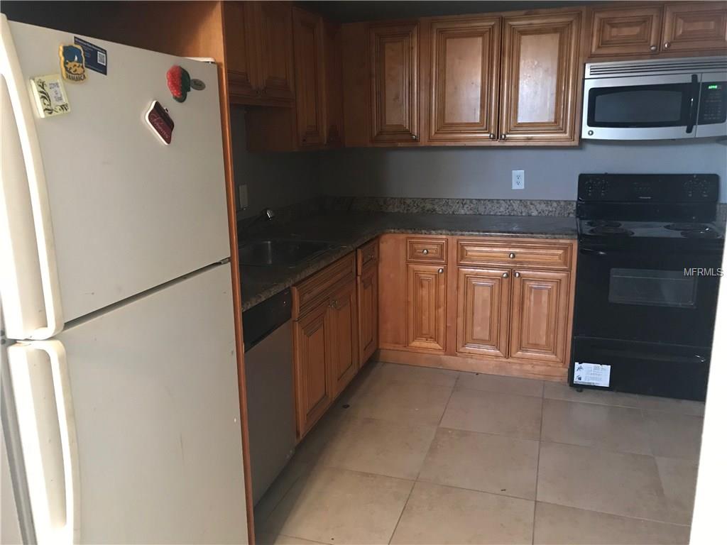 3984 VERSAILLES DRIVE, ORLANDO, Florida 32808, 2 Bedrooms Bedrooms, 4 Rooms Rooms,2 BathroomsBathrooms,Residential,For sale,VERSAILLES,S4856763