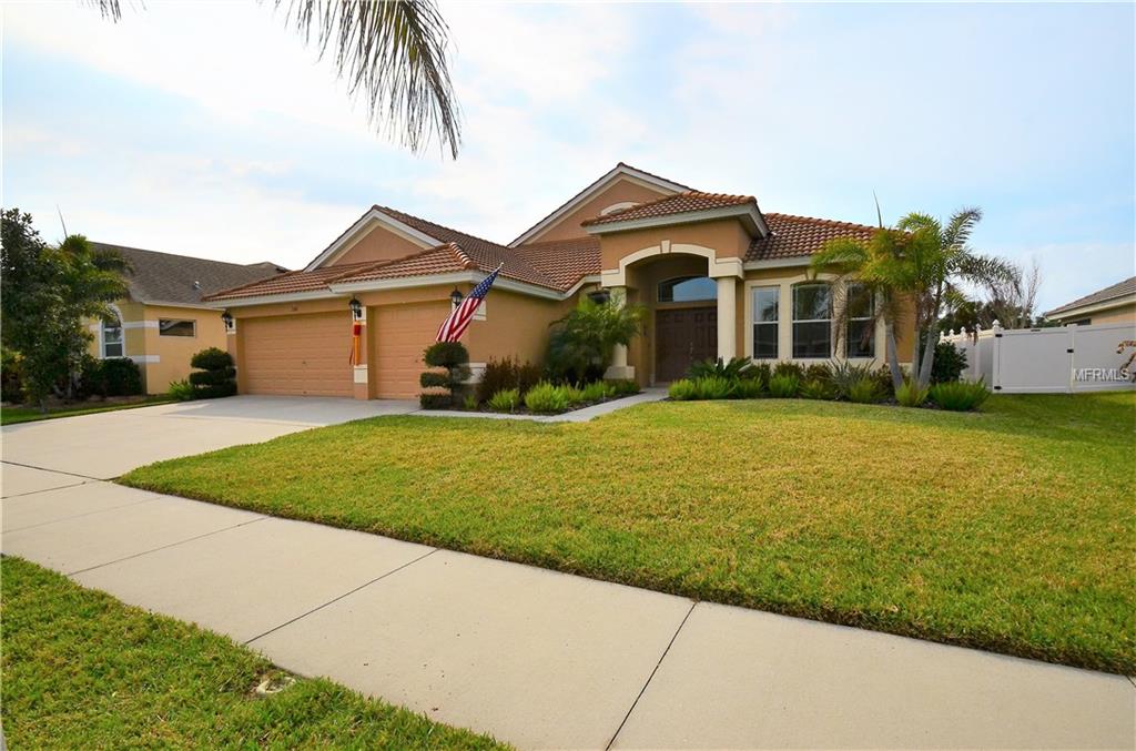 130 STAR SHELL DR, APOLLO BEACH, Florida 33572, 4 Bedrooms Bedrooms, 12 Rooms Rooms,3 BathroomsBathrooms,Residential,For sale,STAR SHELL DR,A4210011