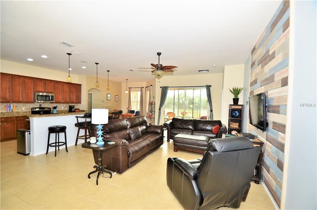 130 STAR SHELL DR, APOLLO BEACH, Florida 33572, 4 Bedrooms Bedrooms, 12 Rooms Rooms,3 BathroomsBathrooms,Residential,For sale,STAR SHELL DR,A4210011