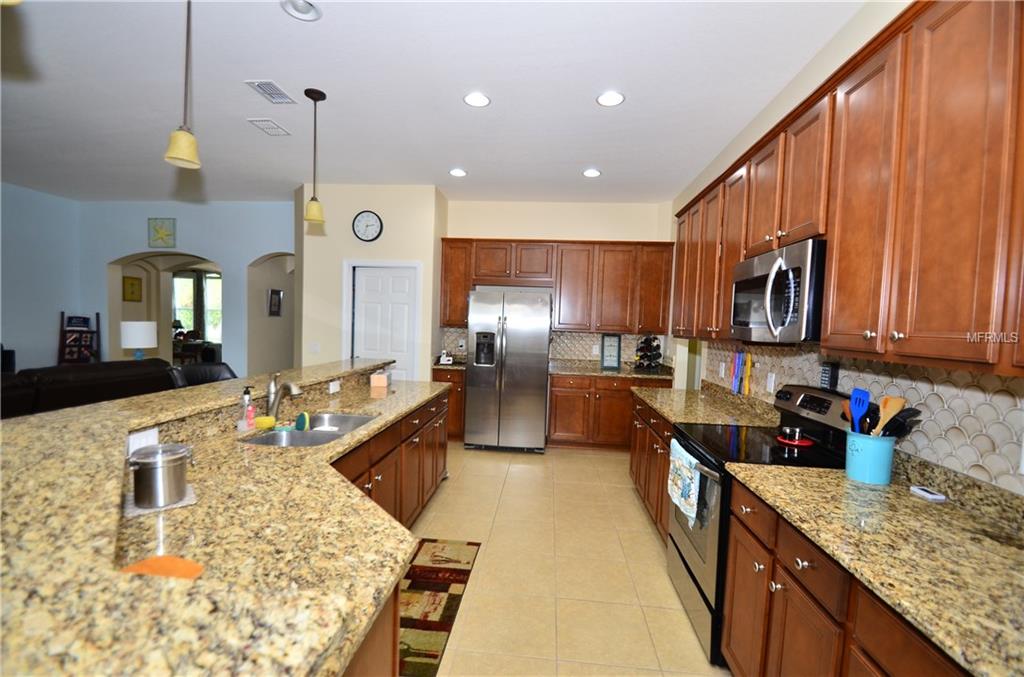 130 STAR SHELL DR, APOLLO BEACH, Florida 33572, 4 Bedrooms Bedrooms, 12 Rooms Rooms,3 BathroomsBathrooms,Residential,For sale,STAR SHELL DR,A4210011