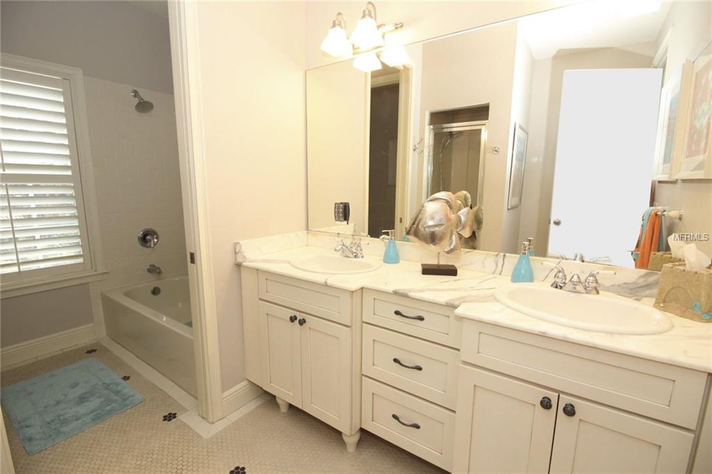 1140 S OSCEOLA AVENUE, ORLANDO, Florida 32806, 5 Bedrooms Bedrooms, 10 Rooms Rooms,3 BathroomsBathrooms,Residential,For sale,OSCEOLA,O5556781