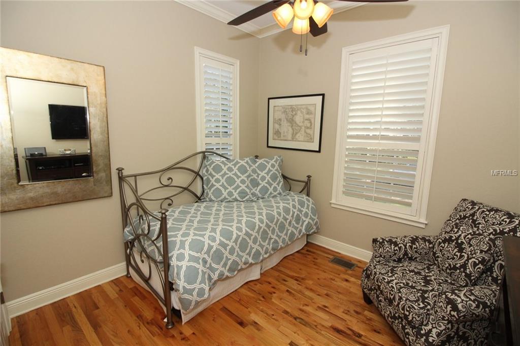 1140 S OSCEOLA AVENUE, ORLANDO, Florida 32806, 5 Bedrooms Bedrooms, 10 Rooms Rooms,3 BathroomsBathrooms,Residential,For sale,OSCEOLA,O5556781