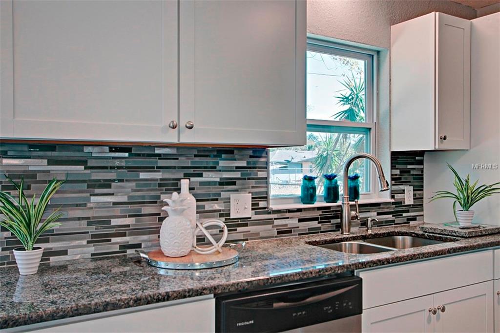 2007 S SUMMERLIN AVENUE, SANFORD, Florida 32771, 3 Bedrooms Bedrooms, 7 Rooms Rooms,2 BathroomsBathrooms,Residential,For sale,SUMMERLIN,O5557786