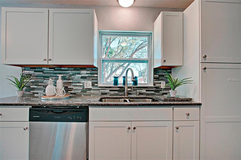 2007 S SUMMERLIN AVENUE, SANFORD, Florida 32771, 3 Bedrooms Bedrooms, 7 Rooms Rooms,2 BathroomsBathrooms,Residential,For sale,SUMMERLIN,O5557786