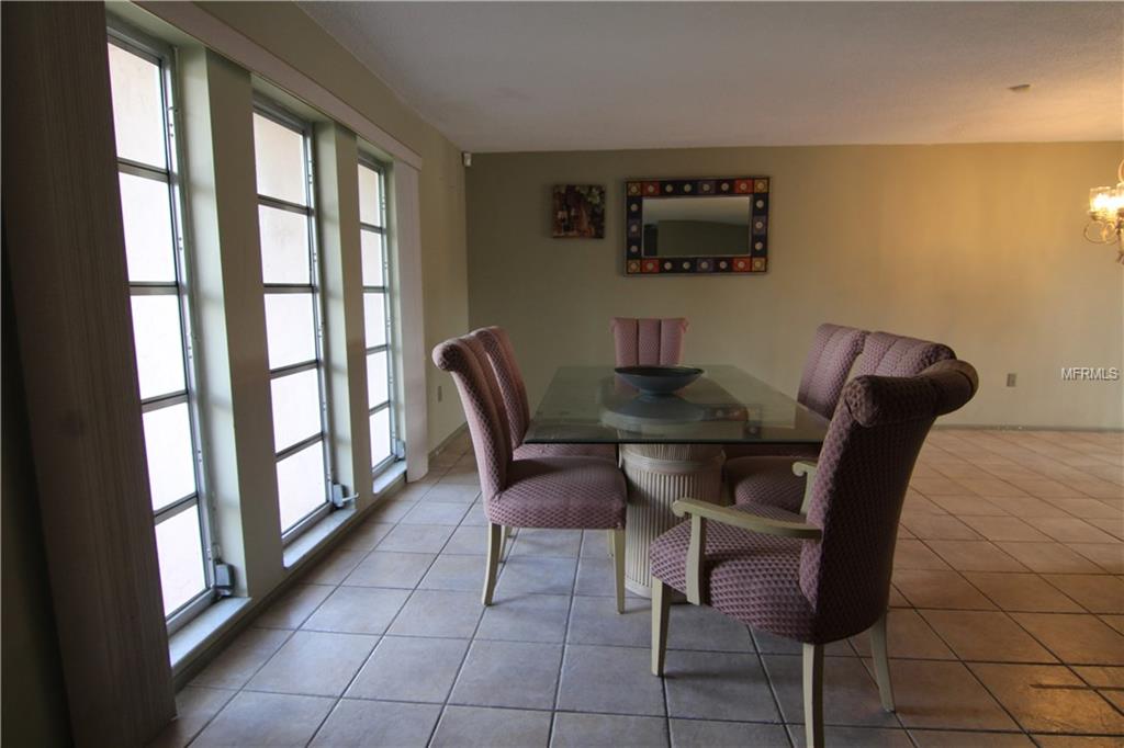 375 GULF BREEZE BOULEVARD, VENICE, Florida 34293, 3 Bedrooms Bedrooms, 7 Rooms Rooms,2 BathroomsBathrooms,Residential,For sale,GULF BREEZE,D5922906