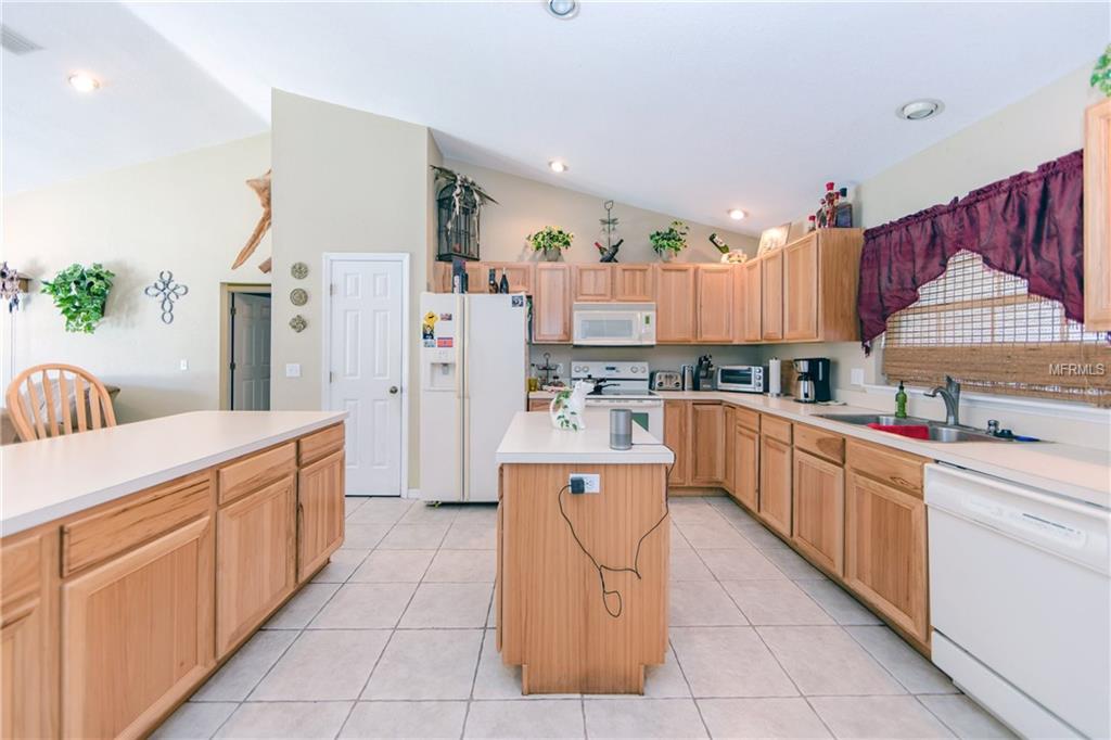 3500 HURLBUT CIRCLE, LAKE WALES, Florida 33898, 3 Bedrooms Bedrooms, 9 Rooms Rooms,2 BathroomsBathrooms,Residential,For sale,HURLBUT,P4718994