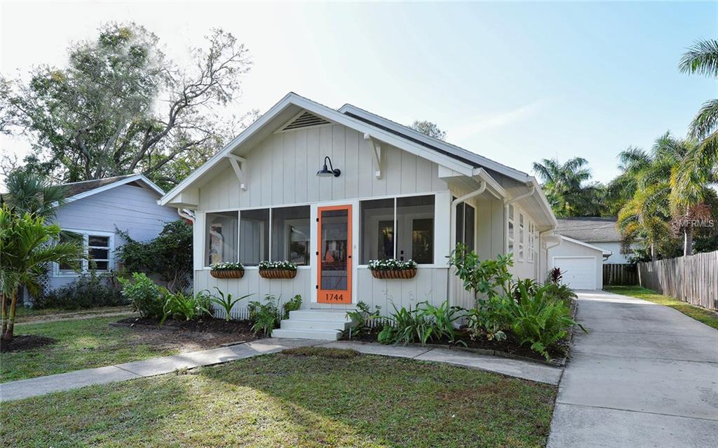 1744 IRVING STREET, SARASOTA, Florida 34236, 3 Bedrooms Bedrooms, 3 Rooms Rooms,2 BathroomsBathrooms,Residential,For sale,IRVING,A4209728