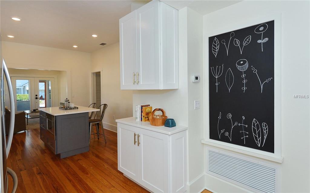 1744 IRVING STREET, SARASOTA, Florida 34236, 3 Bedrooms Bedrooms, 3 Rooms Rooms,2 BathroomsBathrooms,Residential,For sale,IRVING,A4209728