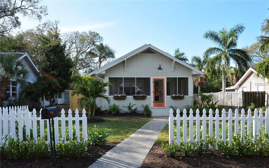 1744 IRVING STREET, SARASOTA, Florida 34236, 3 Bedrooms Bedrooms, 3 Rooms Rooms,2 BathroomsBathrooms,Residential,For sale,IRVING,A4209728