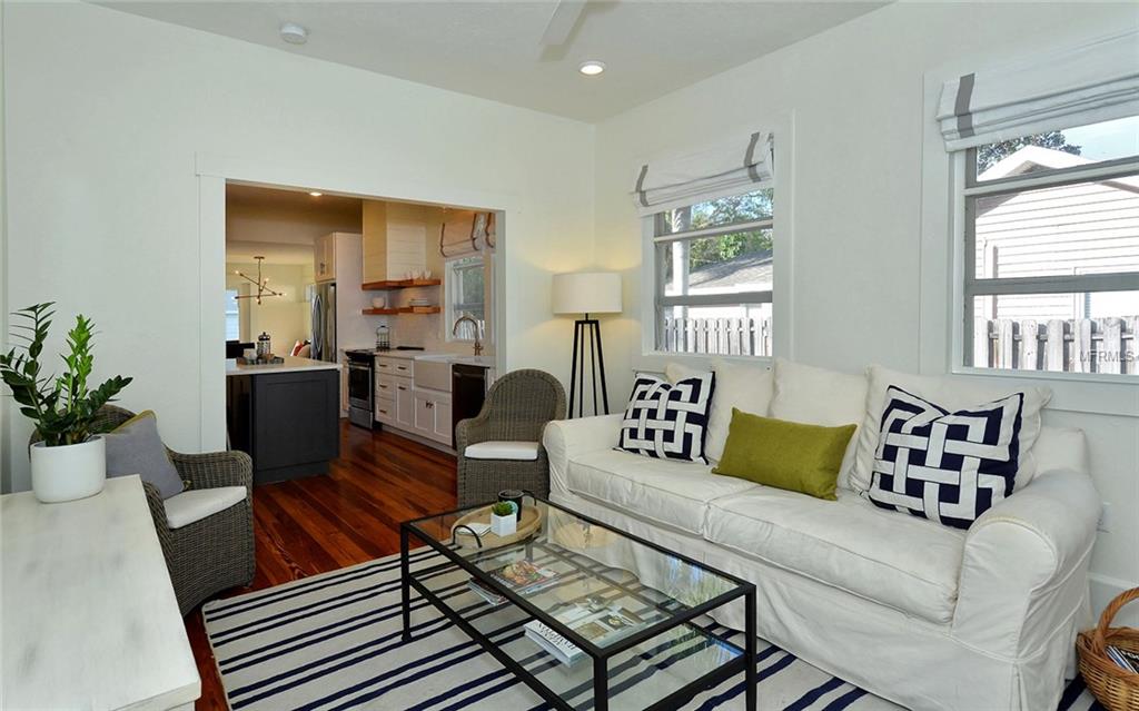 1744 IRVING STREET, SARASOTA, Florida 34236, 3 Bedrooms Bedrooms, 3 Rooms Rooms,2 BathroomsBathrooms,Residential,For sale,IRVING,A4209728