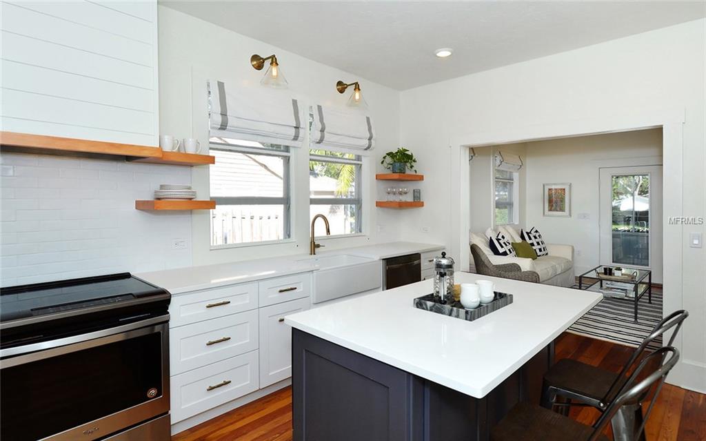 1744 IRVING STREET, SARASOTA, Florida 34236, 3 Bedrooms Bedrooms, 3 Rooms Rooms,2 BathroomsBathrooms,Residential,For sale,IRVING,A4209728