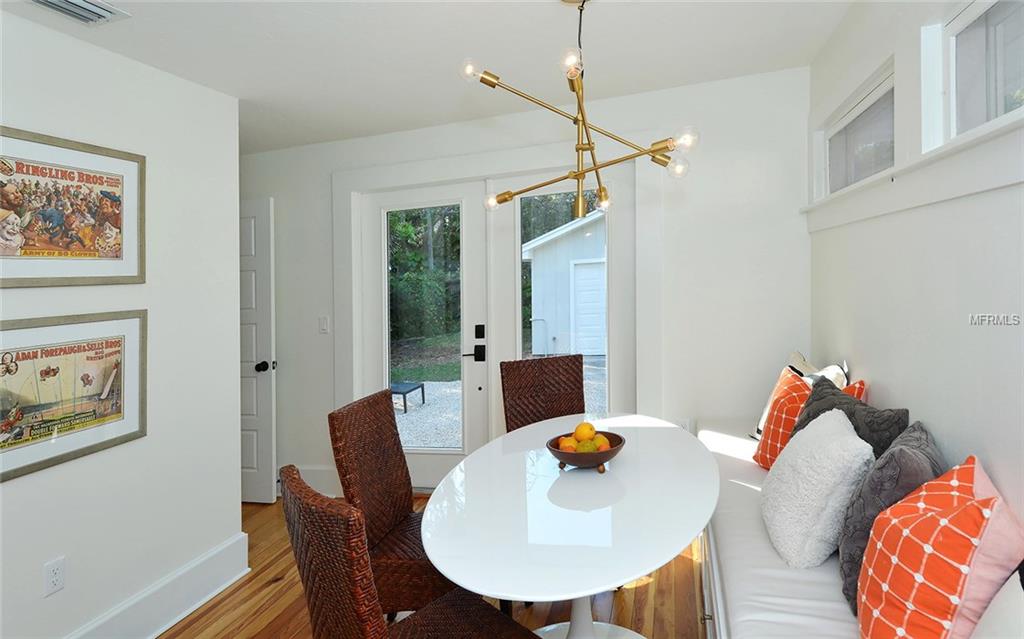 1744 IRVING STREET, SARASOTA, Florida 34236, 3 Bedrooms Bedrooms, 3 Rooms Rooms,2 BathroomsBathrooms,Residential,For sale,IRVING,A4209728