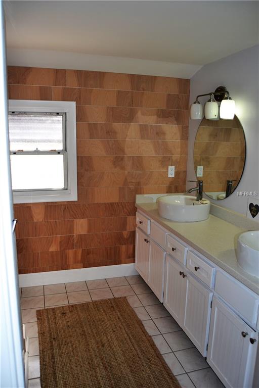 5106 17TH AVENUE W, BRADENTON, Florida 34209, 3 Bedrooms Bedrooms, 6 Rooms Rooms,2 BathroomsBathrooms,Residential,For sale,17TH,A4209823