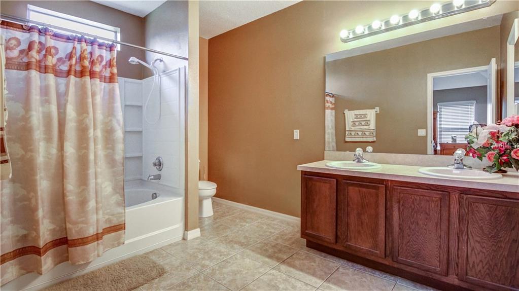 2316 BETSY ROSS LANE, SAINT CLOUD, Florida 34769, 3 Bedrooms Bedrooms, 6 Rooms Rooms,2 BathroomsBathrooms,Residential,For sale,BETSY ROSS,O5561785