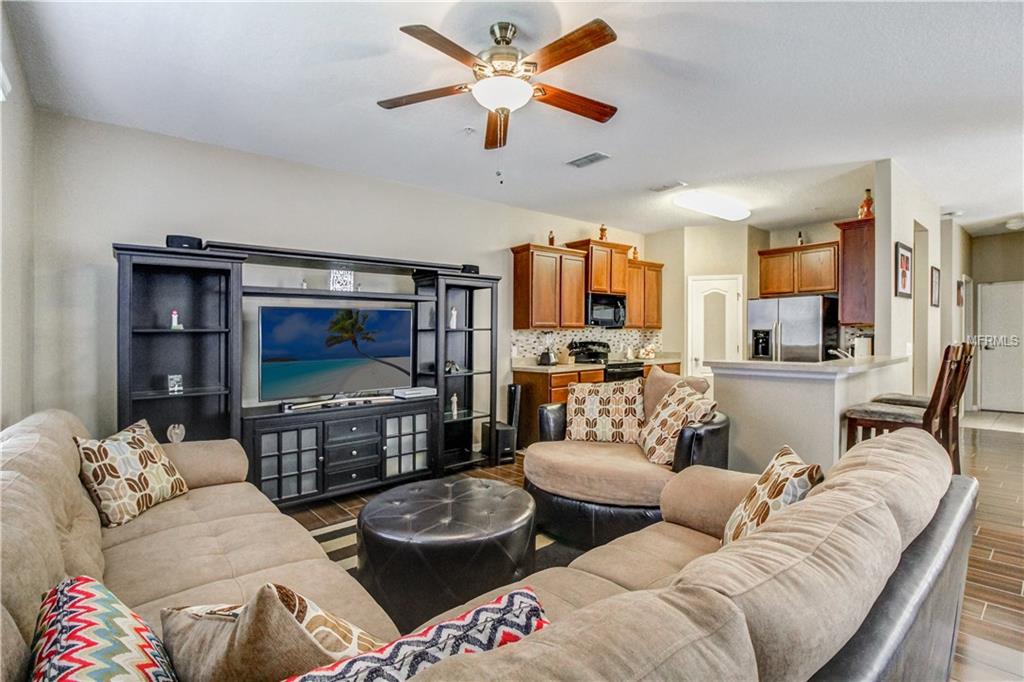 2316 BETSY ROSS LANE, SAINT CLOUD, Florida 34769, 3 Bedrooms Bedrooms, 6 Rooms Rooms,2 BathroomsBathrooms,Residential,For sale,BETSY ROSS,O5561785