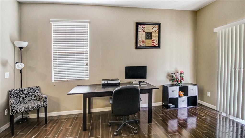 2316 BETSY ROSS LANE, SAINT CLOUD, Florida 34769, 3 Bedrooms Bedrooms, 6 Rooms Rooms,2 BathroomsBathrooms,Residential,For sale,BETSY ROSS,O5561785