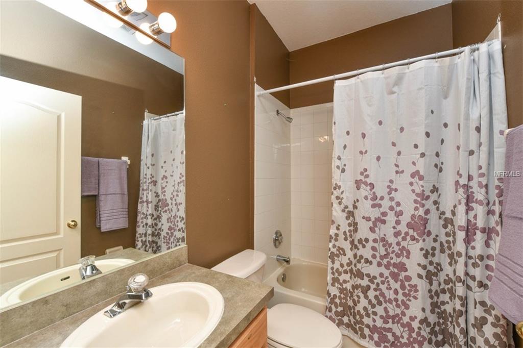 1652 MELLON WAY, SARASOTA, Florida 34232, 3 Bedrooms Bedrooms, 8 Rooms Rooms,2 BathroomsBathrooms,Residential,For sale,MELLON,A4201645