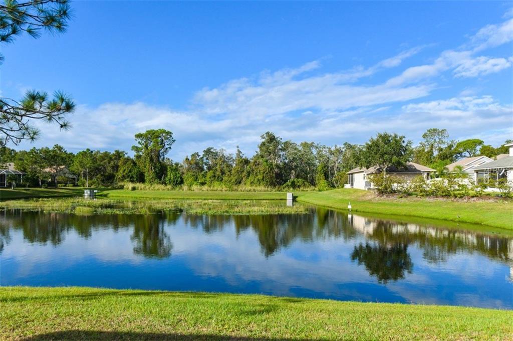 1652 MELLON WAY, SARASOTA, Florida 34232, 3 Bedrooms Bedrooms, 8 Rooms Rooms,2 BathroomsBathrooms,Residential,For sale,MELLON,A4201645