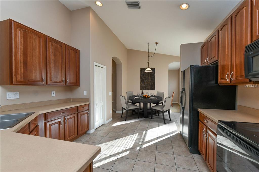 1652 MELLON WAY, SARASOTA, Florida 34232, 3 Bedrooms Bedrooms, 8 Rooms Rooms,2 BathroomsBathrooms,Residential,For sale,MELLON,A4201645