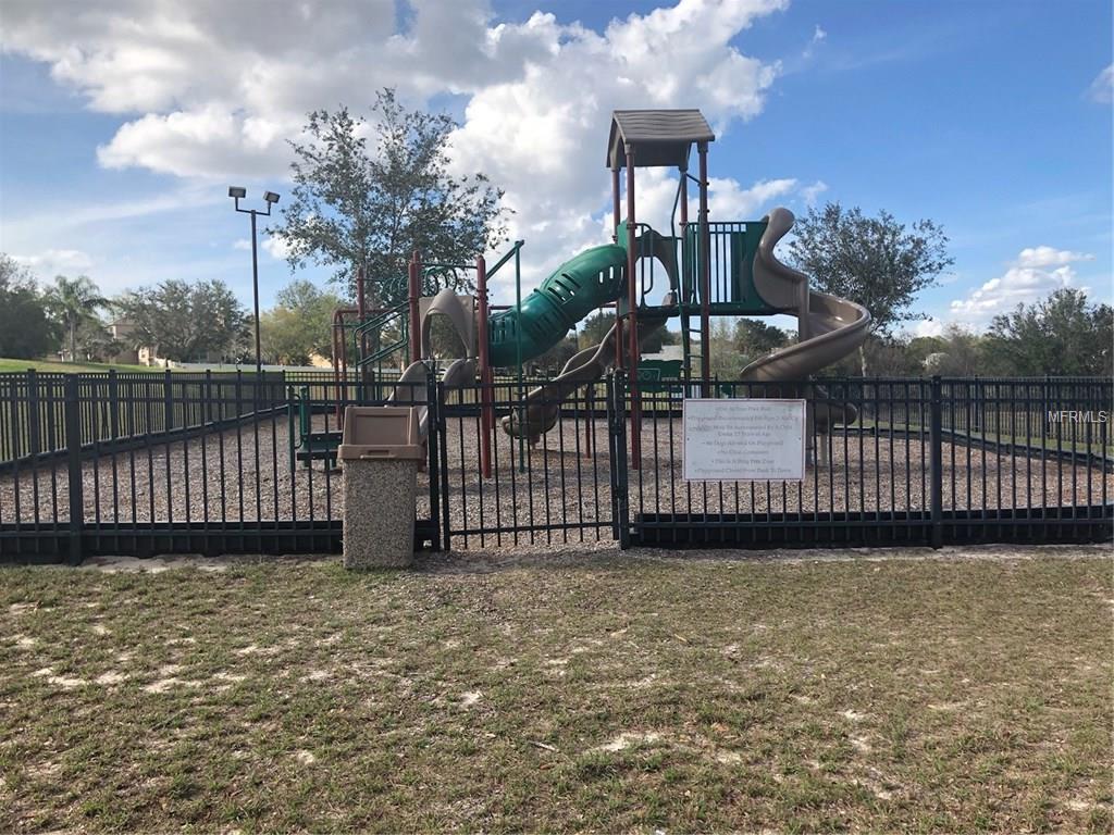 113 PIER POINT COURT, ORLANDO, Florida 32835, 3 Bedrooms Bedrooms, 4 Rooms Rooms,2 BathroomsBathrooms,Residential,For sale,PIER POINT,S4855113