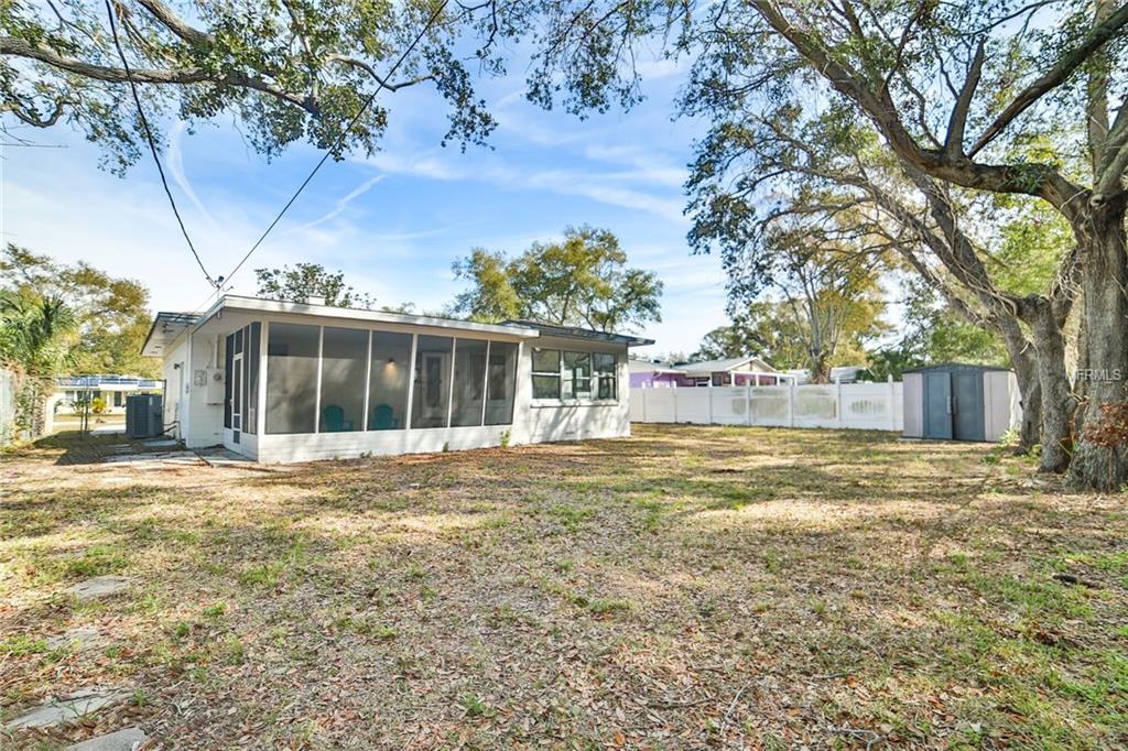 ST PETERSBURG, Florida 33705, 2 Bedrooms Bedrooms, 5 Rooms Rooms,2 BathroomsBathrooms,Residential,For sale,T2922535