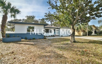 ST PETERSBURG, Florida 33705, 2 Bedrooms Bedrooms, 5 Rooms Rooms,2 BathroomsBathrooms,Residential,For sale,T2922535