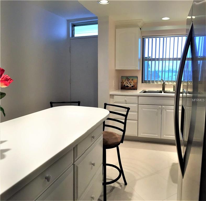 1847 SHORE DRIVE S, SOUTH PASADENA, Florida 33707, 1 Bedroom Bedrooms, 5 Rooms Rooms,1 BathroomBathrooms,Residential,For sale,SHORE,U7845984