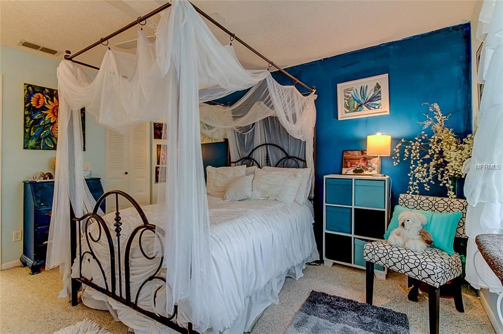 DUNEDIN, Florida 34698, 2 Bedrooms Bedrooms, 4 Rooms Rooms,2 BathroomsBathrooms,Residential,For sale,U7846643