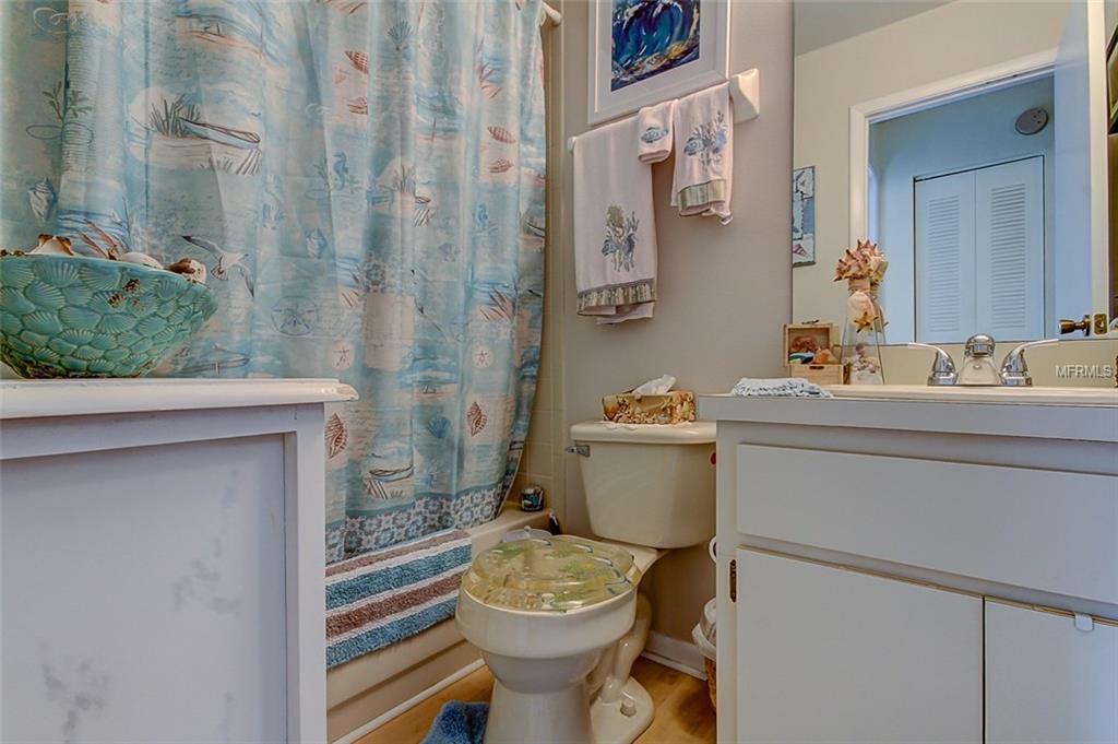 DUNEDIN, Florida 34698, 2 Bedrooms Bedrooms, 4 Rooms Rooms,2 BathroomsBathrooms,Residential,For sale,U7846643