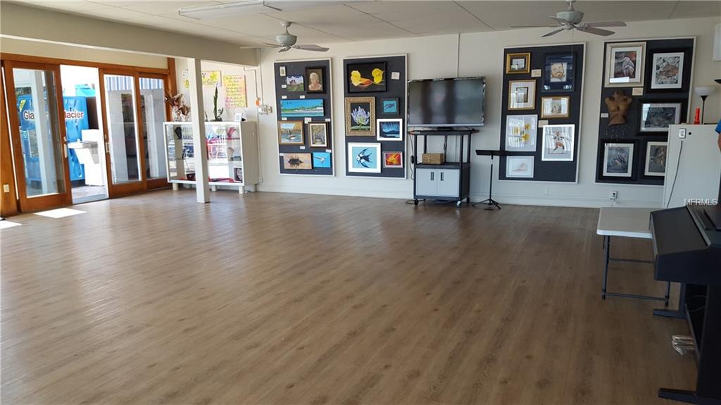 18675 US HIGHWAY 19 N, CLEARWATER, Florida 33764, 2 Bedrooms Bedrooms, 5 Rooms Rooms,2 BathroomsBathrooms,Residential,For sale,US HIGHWAY 19,U7847091