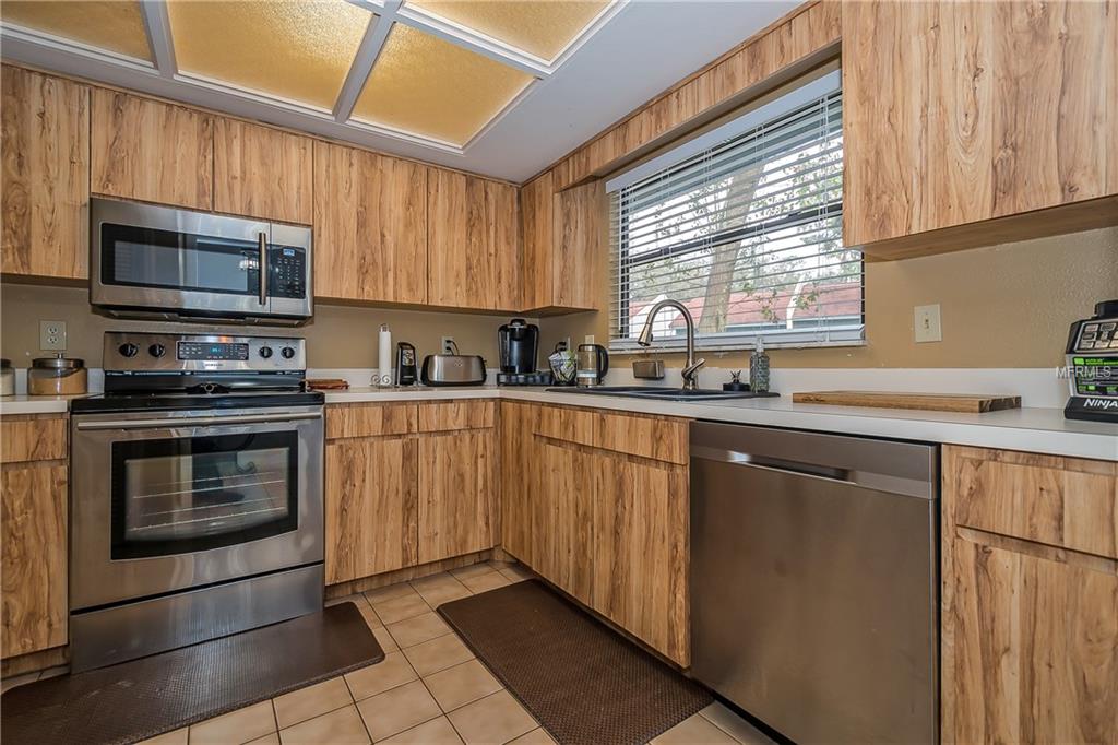 6653 SWEETBRIAR LANE, LAKELAND, Florida 33813, 2 Bedrooms Bedrooms, 4 Rooms Rooms,2 BathroomsBathrooms,Residential,For sale,SWEETBRIAR,L4725505