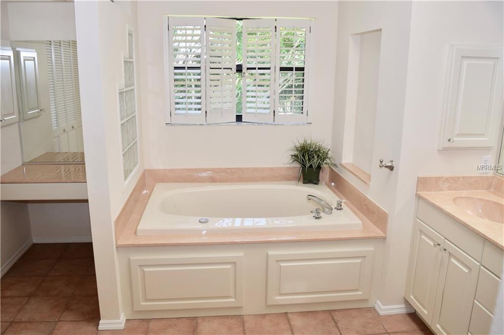 7403 16TH AVENUE NW, BRADENTON, Florida 34209, 6 Bedrooms Bedrooms, 11 Rooms Rooms,3 BathroomsBathrooms,Residential,For sale,16TH,A4192435