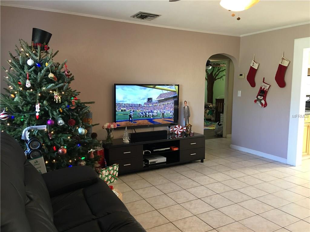 1913 15TH STREET, SAINT CLOUD, Florida 34769, 2 Bedrooms Bedrooms, 6 Rooms Rooms,1 BathroomBathrooms,Residential,For sale,15TH,S4854708