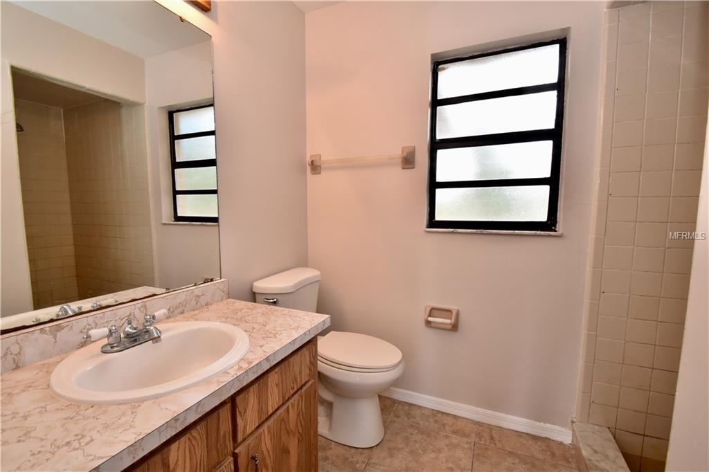 19055 LAKE PICKETT ROAD, ORLANDO, Florida 32820, 2 Bedrooms Bedrooms, 4 Rooms Rooms,2 BathroomsBathrooms,Residential,For sale,LAKE PICKETT,O5555720