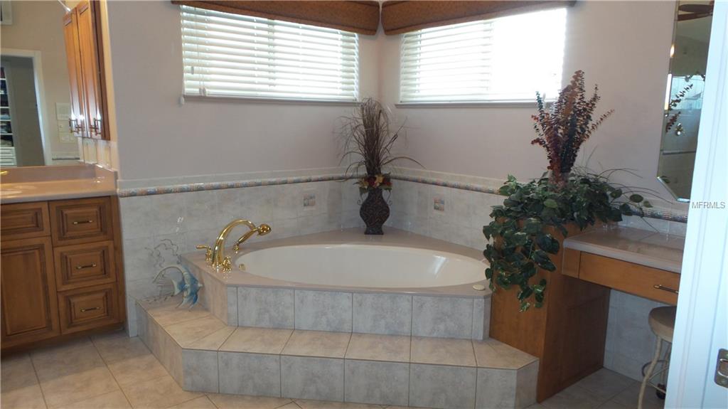 11730 DALLAS DRIVE N, LAKE SUZY, Florida 34269, 4 Bedrooms Bedrooms, 9 Rooms Rooms,6 BathroomsBathrooms,Residential,For sale,DALLAS,C7248380