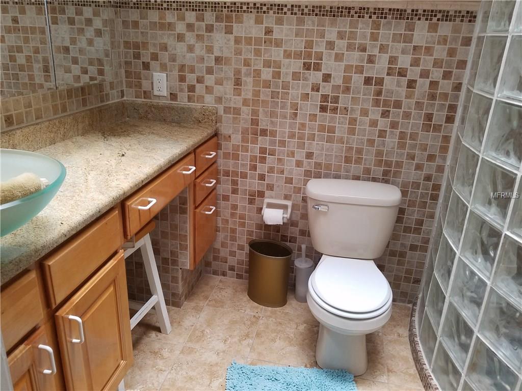 917 10TH AVENUE SW, LARGO, Florida 33770, 3 Bedrooms Bedrooms, 4 Rooms Rooms,2 BathroomsBathrooms,Residential,For sale,10TH,U7845985