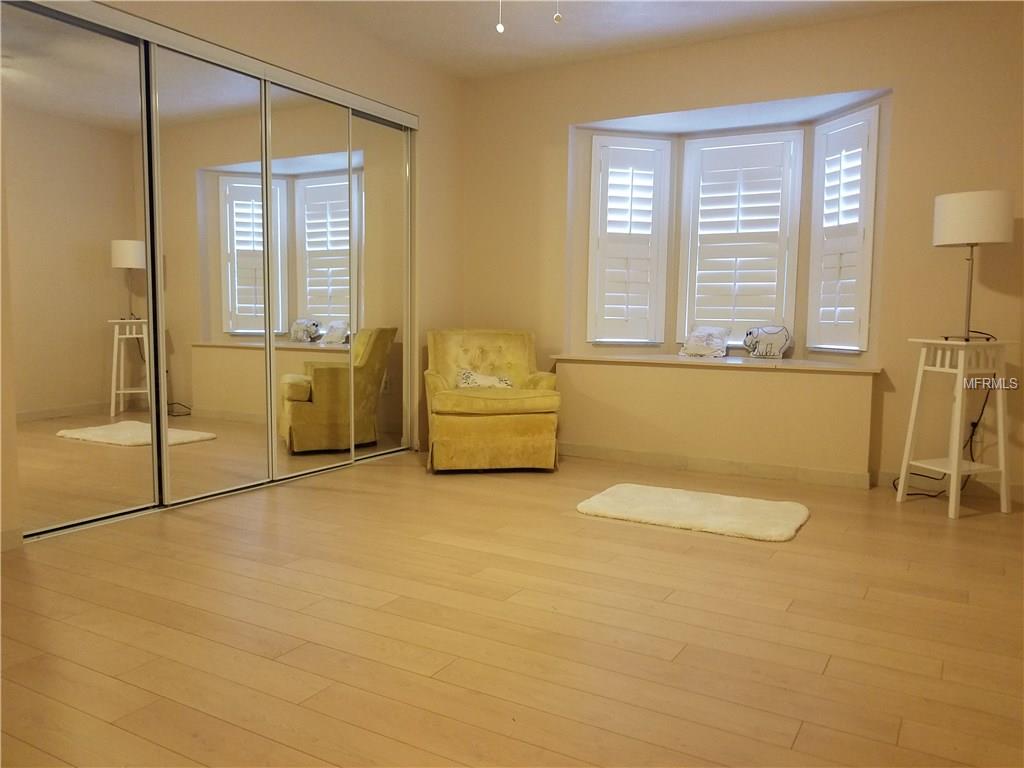 917 10TH AVENUE SW, LARGO, Florida 33770, 3 Bedrooms Bedrooms, 4 Rooms Rooms,2 BathroomsBathrooms,Residential,For sale,10TH,U7845985