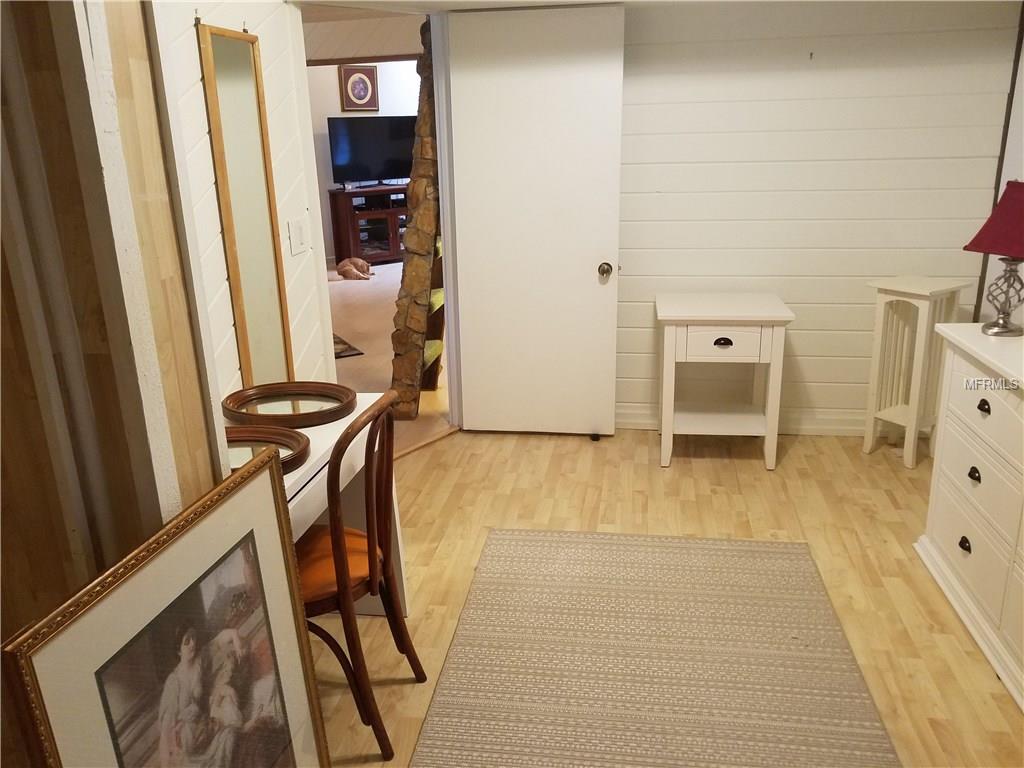 917 10TH AVENUE SW, LARGO, Florida 33770, 3 Bedrooms Bedrooms, 4 Rooms Rooms,2 BathroomsBathrooms,Residential,For sale,10TH,U7845985