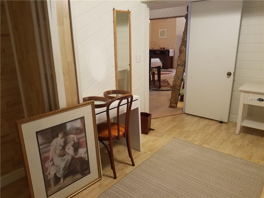 917 10TH AVENUE SW, LARGO, Florida 33770, 3 Bedrooms Bedrooms, 4 Rooms Rooms,2 BathroomsBathrooms,Residential,For sale,10TH,U7845985