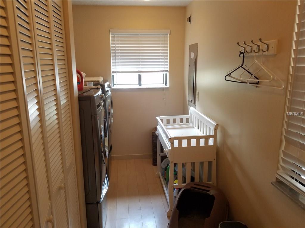 917 10TH AVENUE SW, LARGO, Florida 33770, 3 Bedrooms Bedrooms, 4 Rooms Rooms,2 BathroomsBathrooms,Residential,For sale,10TH,U7845985