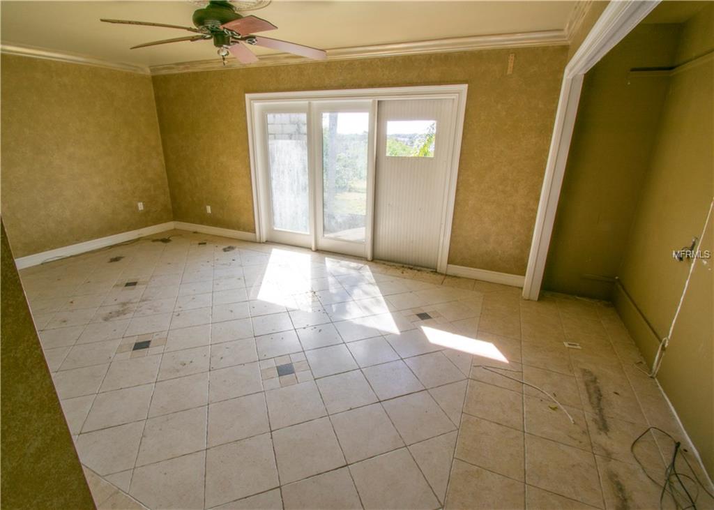 1301 S LAKE STARR BOULEVARD, LAKE WALES, Florida 33898, 5 Bedrooms Bedrooms, 3 Rooms Rooms,4 BathroomsBathrooms,Residential,For sale,LAKE STARR,P4719049