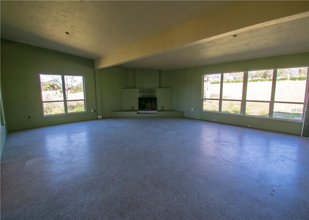 1301 S LAKE STARR BOULEVARD, LAKE WALES, Florida 33898, 5 Bedrooms Bedrooms, 3 Rooms Rooms,4 BathroomsBathrooms,Residential,For sale,LAKE STARR,P4719049